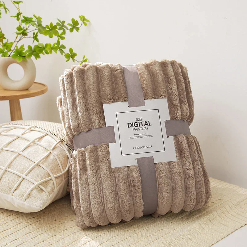 Imitation Rabbit Velvet Autumn Warm Bed Blanket or Blanket and Pillowcase Soft Warmth Winter Sofa Blankets for Throw Lap Blanket