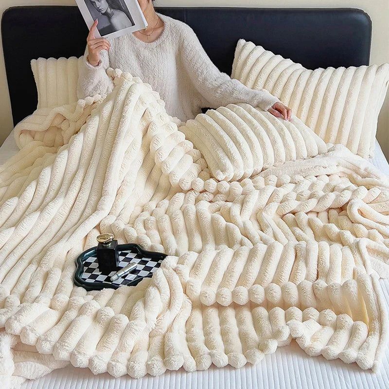 Imitation Rabbit Velvet Autumn Warm Bed Blanket or Blanket and Pillowcase Soft Warmth Winter Sofa Blankets for Throw Lap Blanket